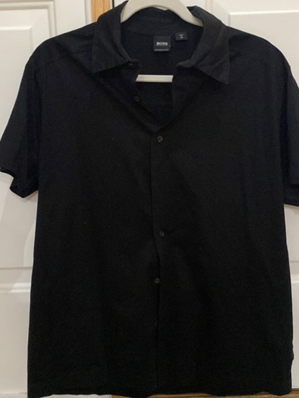 Hugo boss mens Xl shirt sleeve button down black. Made In Italy.